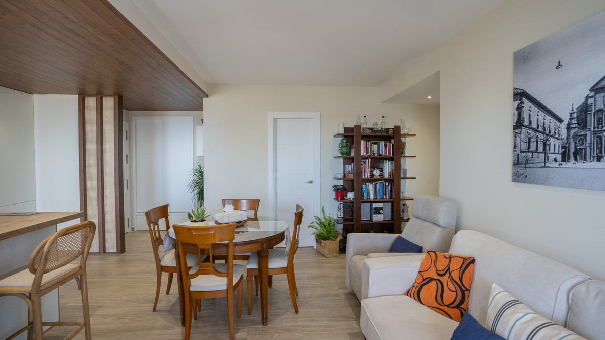 Se vende Apartamento Planta Media de 2 dormitorios en Costa Del Sol, Málaga, España