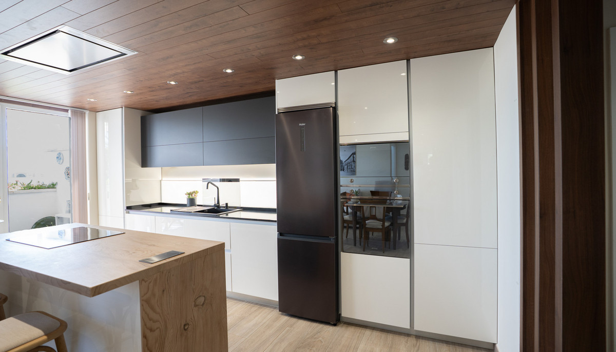 Se vende Apartamento Planta Media de 2 dormitorios en Costa Del Sol, Málaga, España