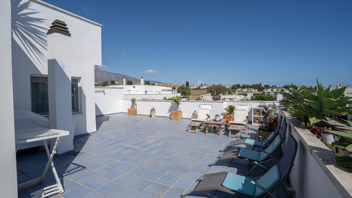 Se vende Apartamento Planta Media de 2 dormitorios en Costa Del Sol, Málaga, España