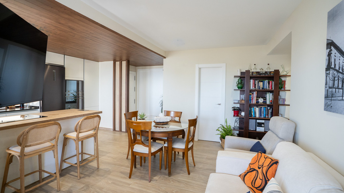 Se vende Apartamento Planta Media de 2 dormitorios en Costa Del Sol, Málaga, España