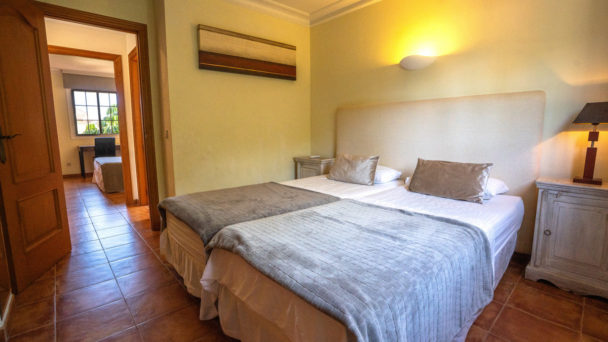 4 Bed Townhouse for sale in Nueva Andalucía Costa Del Sol, Málaga, Spain