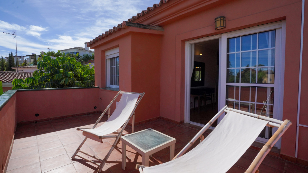 4 Bed Townhouse for sale in Nueva Andalucía Costa Del Sol, Málaga, Spain
