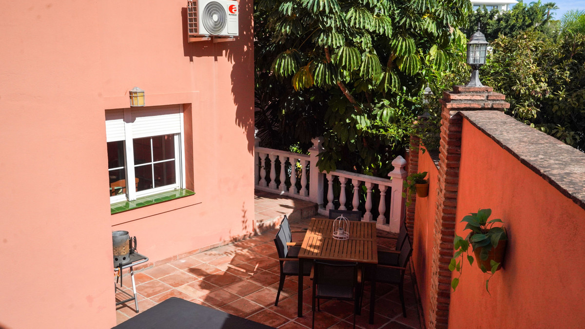 4 Bed Townhouse for sale in Nueva Andalucía Costa Del Sol, Málaga, Spain