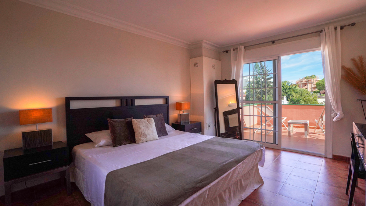 4 Bed Townhouse for sale in Nueva Andalucía Costa Del Sol, Málaga, Spain