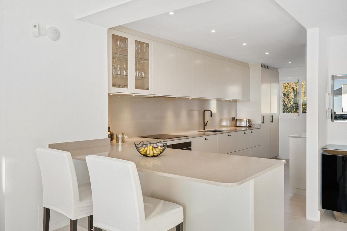 3 Bed Apartment for sale in Nueva Andalucía Costa Del Sol, Málaga, Spain
