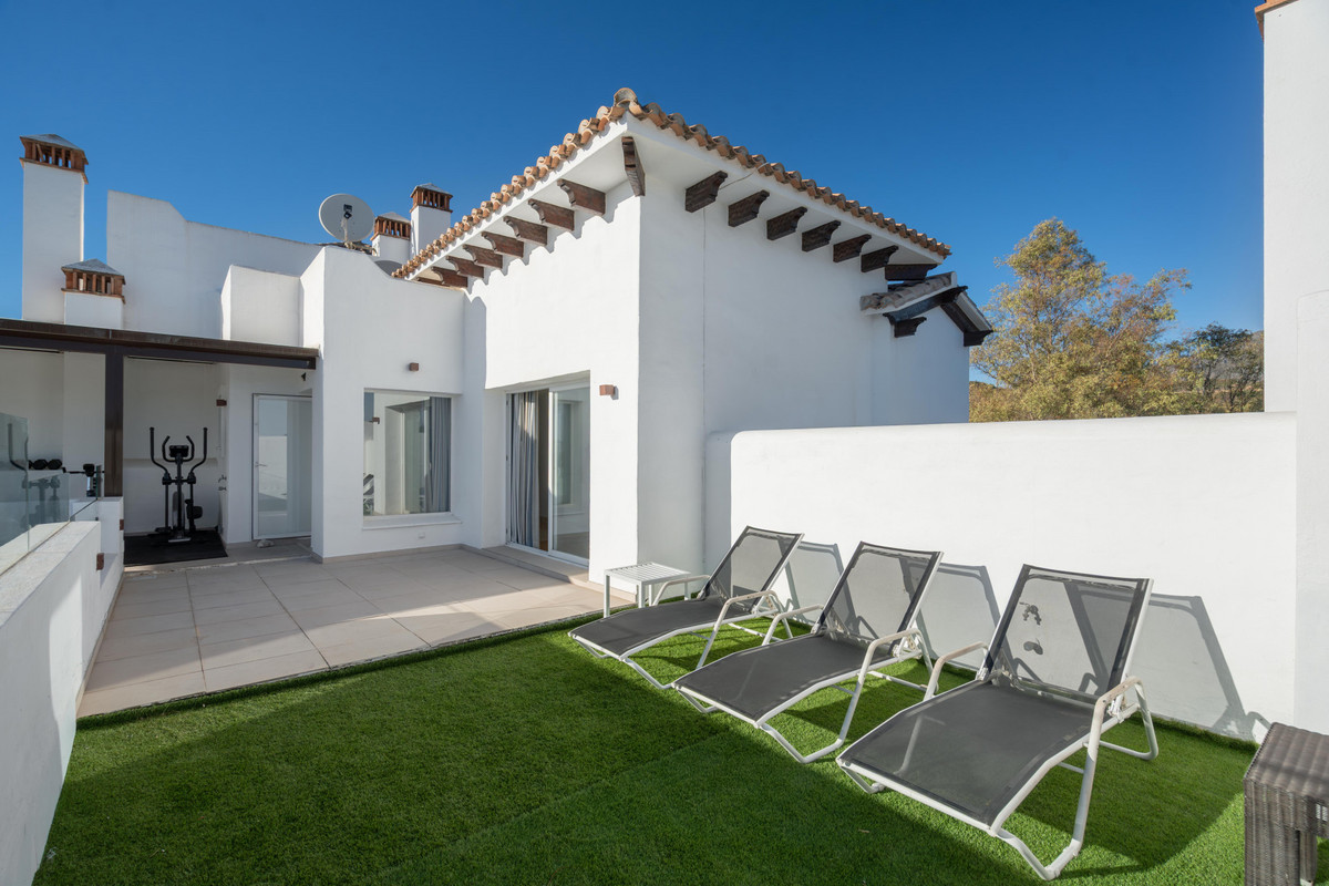 3 Bed Apartment for sale in Nueva Andalucía Costa Del Sol, Málaga, Spain