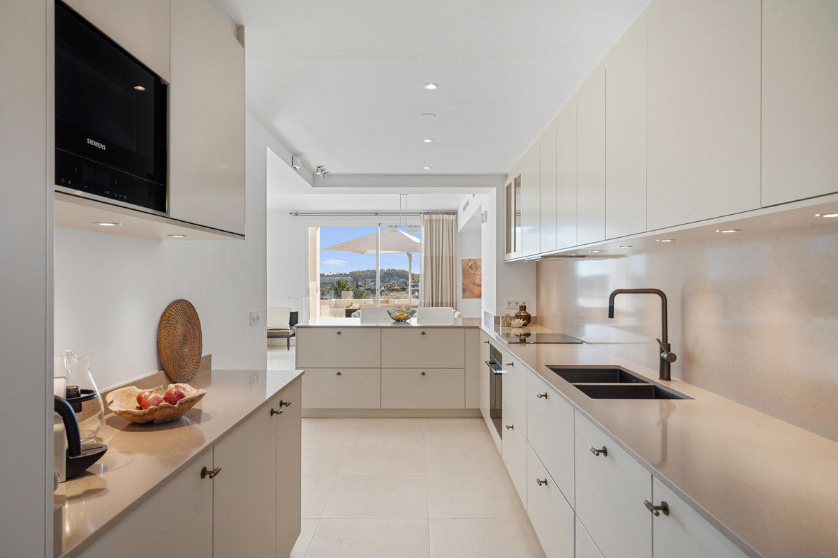 3 Bed Apartment for sale in Nueva Andalucía Costa Del Sol, Málaga, Spain