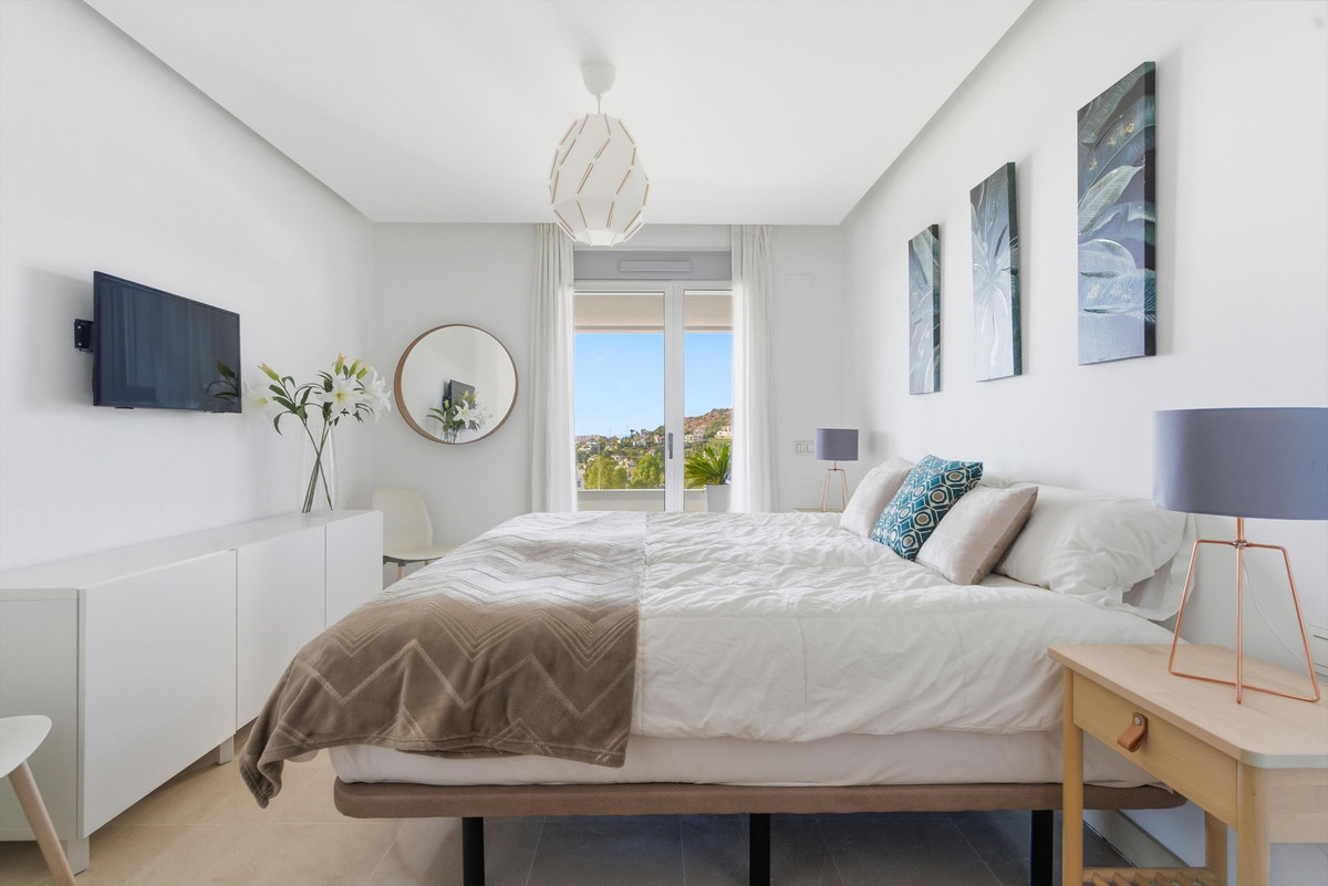3 Bed Apartment for sale in Benahavís Costa Del Sol, Málaga, Spain