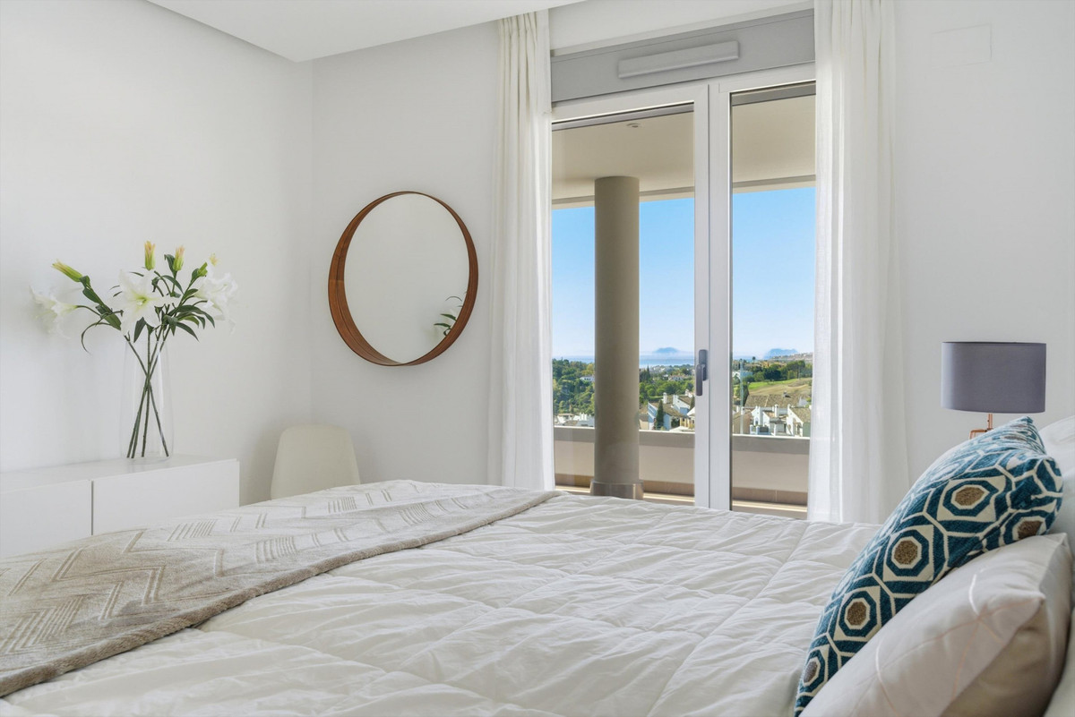 3 Bed Apartment for sale in Benahavís Costa Del Sol, Málaga, Spain