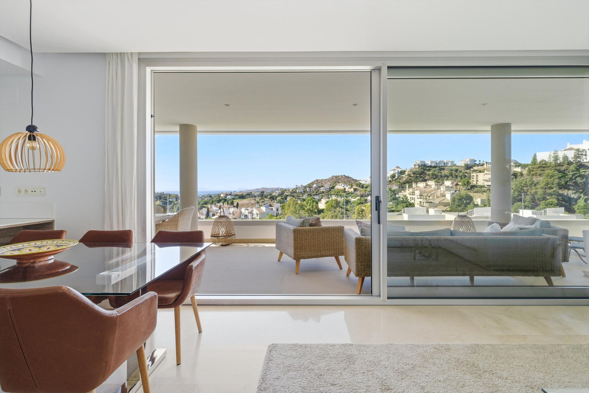 3 Bed Apartment for sale in Benahavís Costa Del Sol, Málaga, Spain