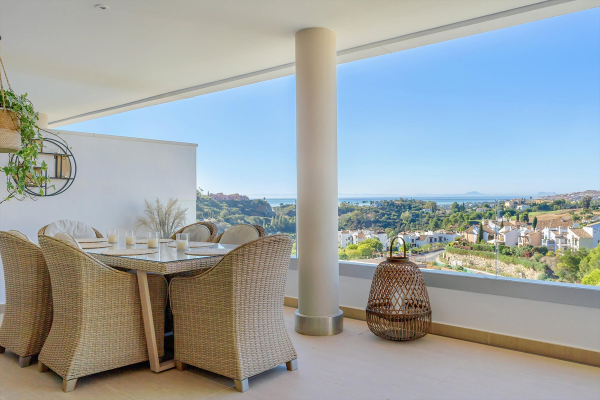 3 Bed Apartment for sale in Benahavís Costa Del Sol, Málaga, Spain
