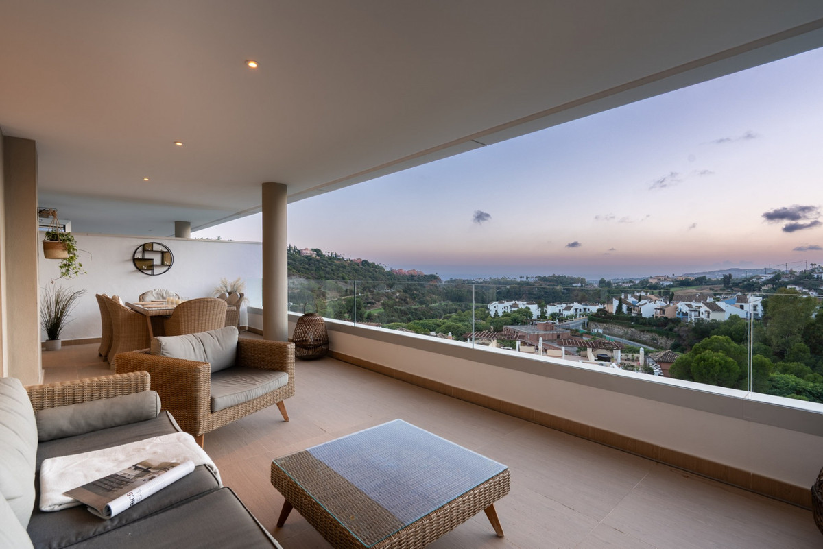 3 Bed Apartment for sale in Benahavís Costa Del Sol, Málaga, Spain