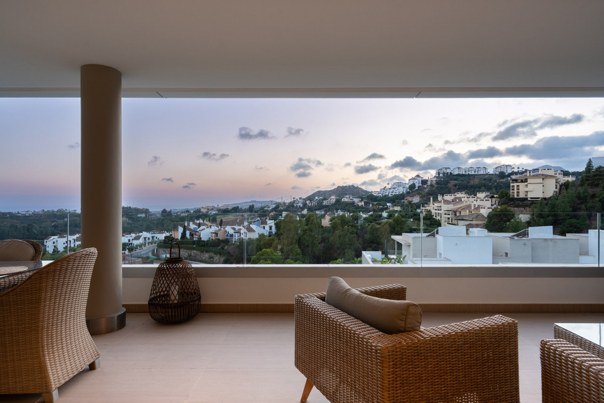 3 Bed Apartment for sale in Benahavís Costa Del Sol, Málaga, Spain