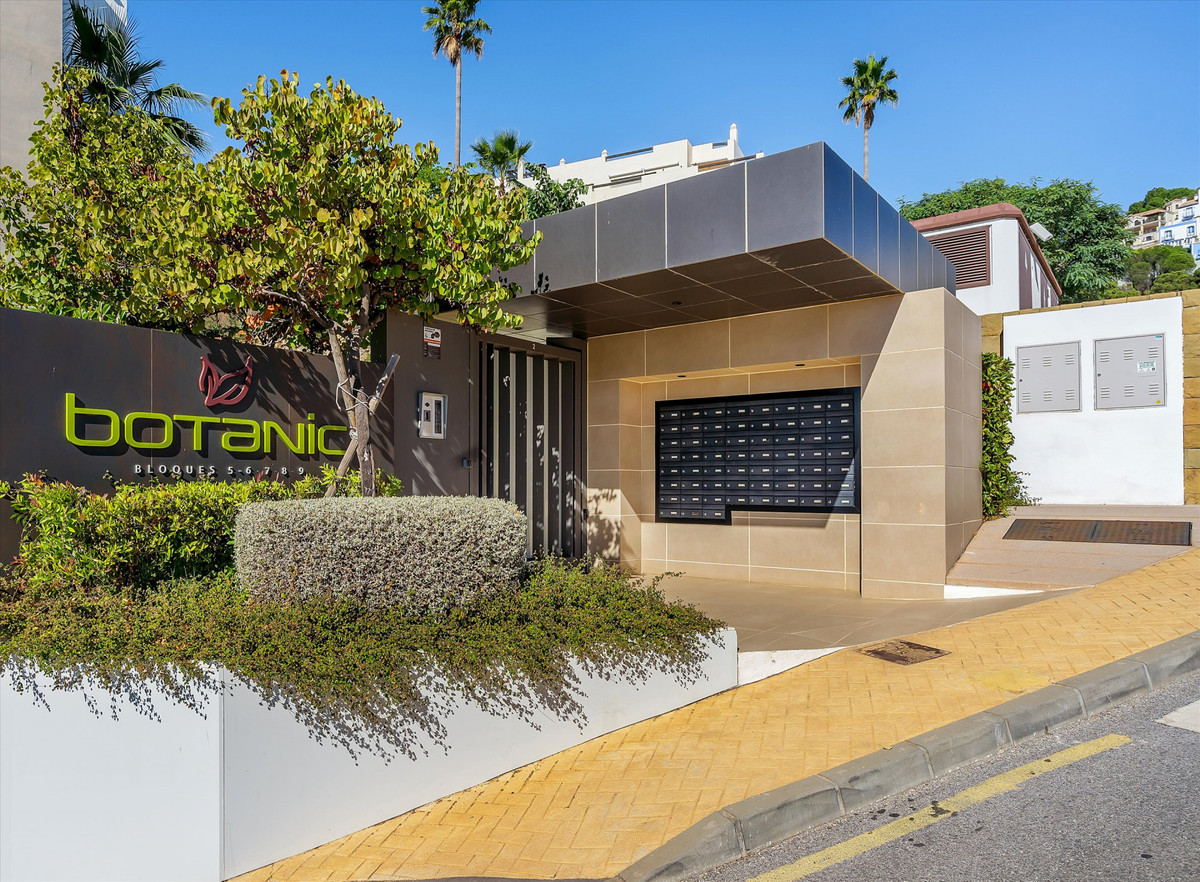 3 Bed Apartment for sale in Benahavís Costa Del Sol, Málaga, Spain