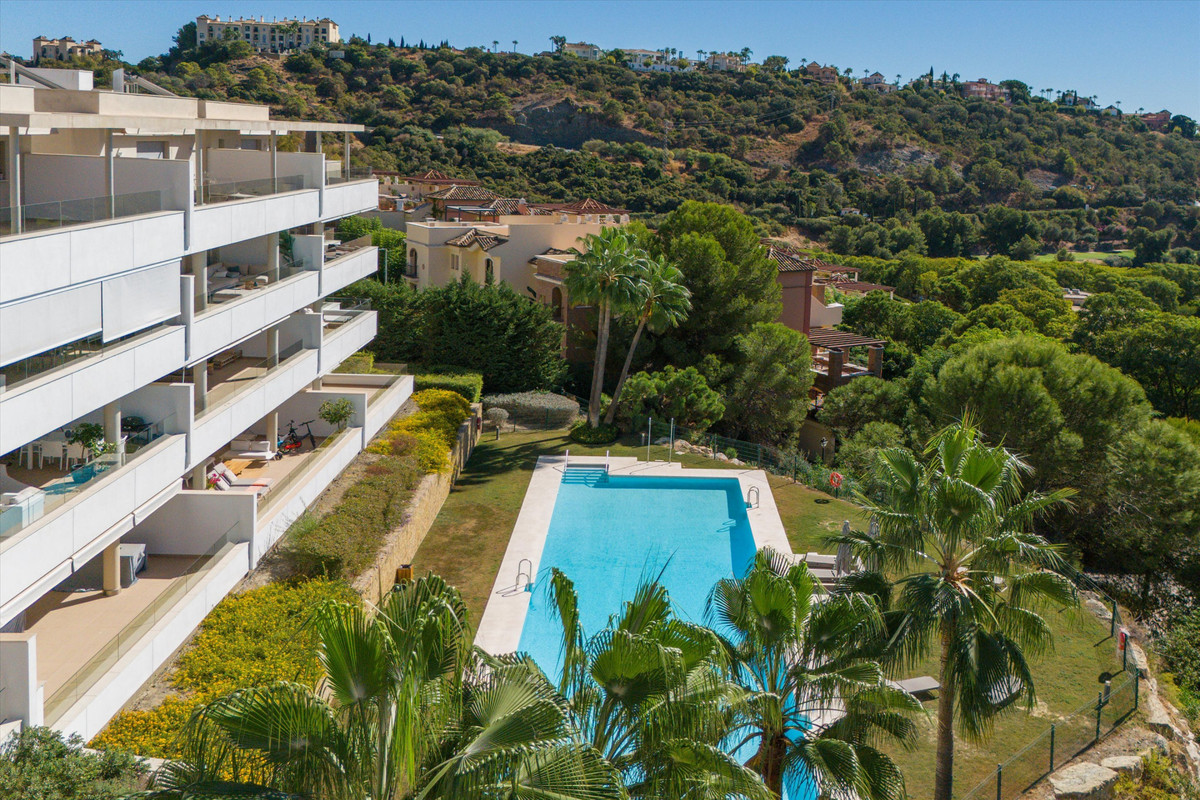 3 Bed Apartment for sale in Benahavís Costa Del Sol, Málaga, Spain