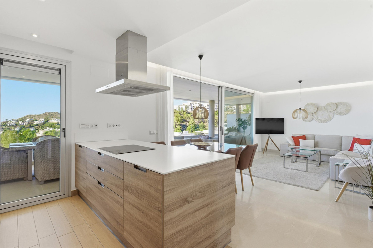 3 Bed Apartment for sale in Benahavís Costa Del Sol, Málaga, Spain