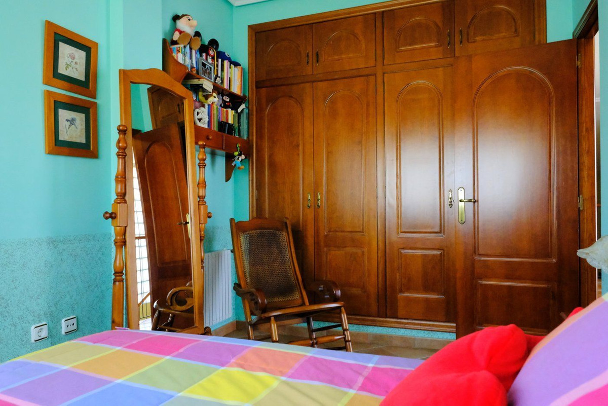 Se vende Villa - Chalet de 5 dormitorios en Costa Blanca, Alicante, España