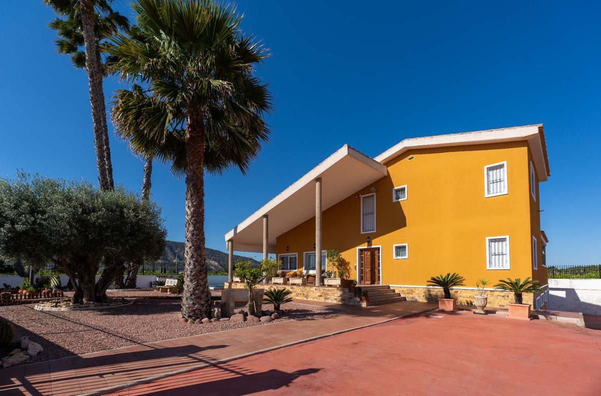 Se vende Villa - Chalet de 5 dormitorios en Costa Blanca, Alicante, España