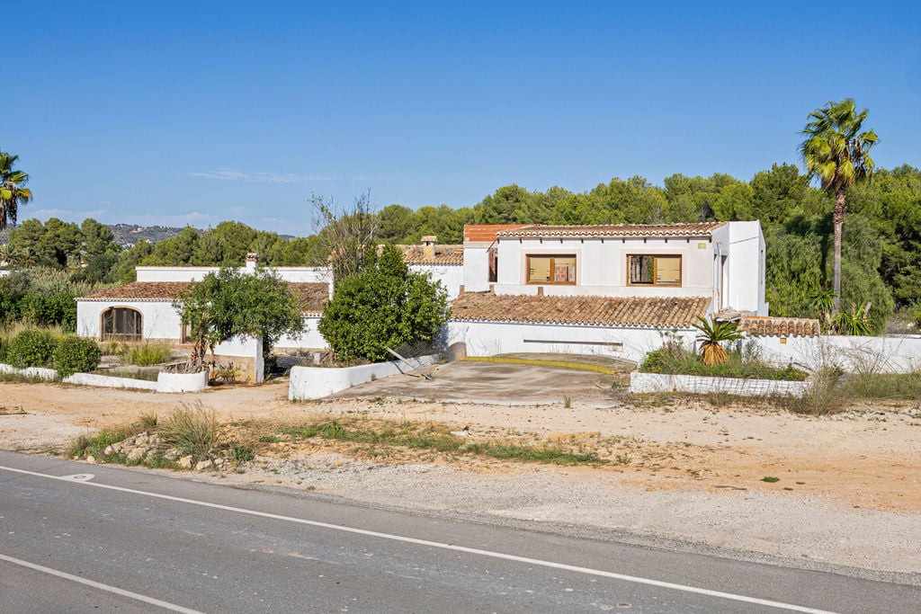 3 Bed Commercial unit for sale in Javea Costa Blanca, Alicante, Spain