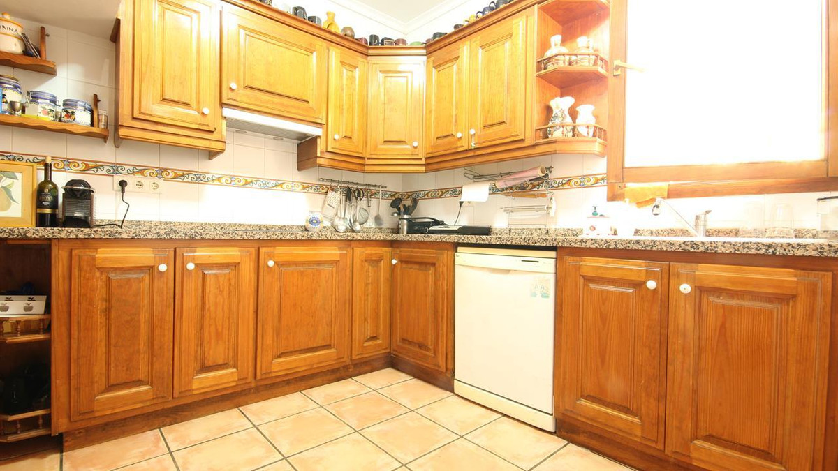 Se vende Villa - Chalet de 6 dormitorios en Costa Blanca, Alicante, España