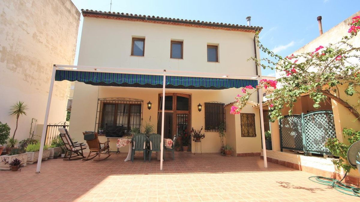 Se vende Villa - Chalet de 6 dormitorios en Costa Blanca, Alicante, España