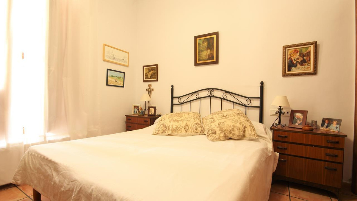 Se vende Villa - Chalet de 6 dormitorios en Costa Blanca, Alicante, España