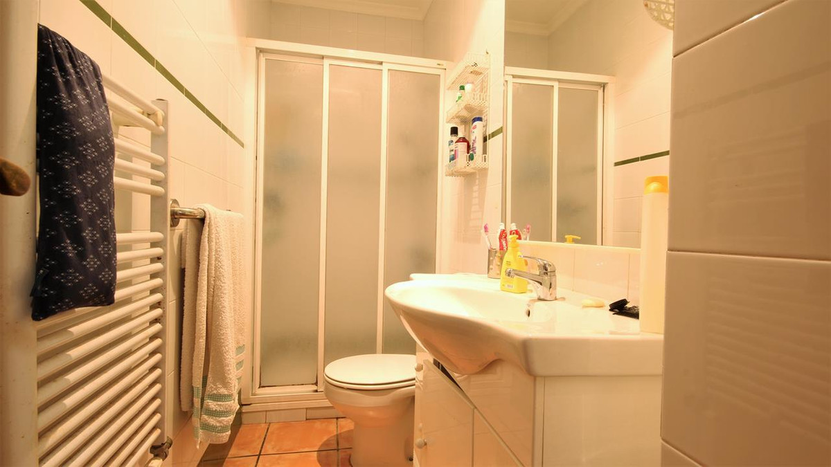 Se vende Villa - Chalet de 6 dormitorios en Costa Blanca, Alicante, España