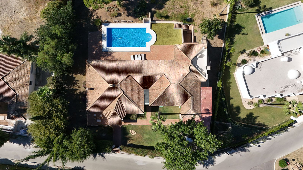 4 Bed Townhouse for sale in El Paraiso Costa Del Sol, Málaga, Spain