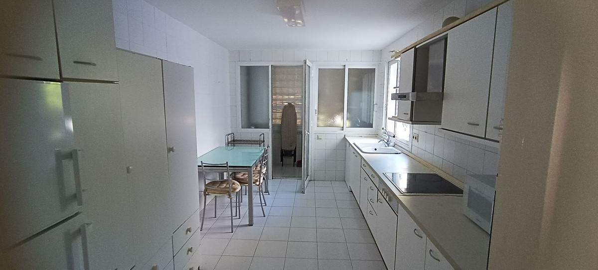 3 Bed Apartment for sale in Guadalmina Baja Costa Del Sol, Málaga, Spain