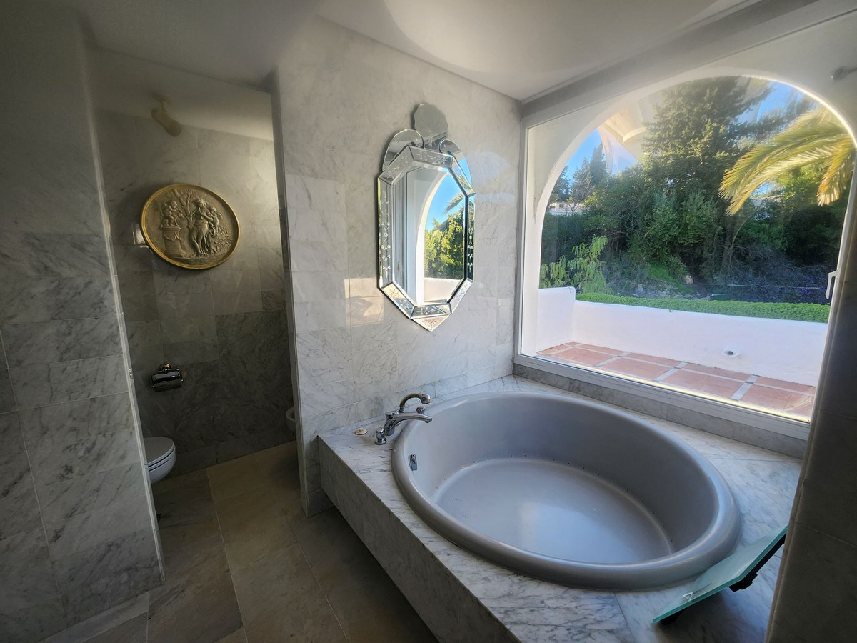 3 Bed Apartment for sale in Guadalmina Baja Costa Del Sol, Málaga, Spain