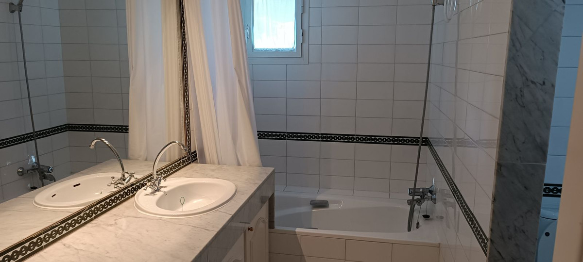 3 Bed Apartment for sale in Guadalmina Baja Costa Del Sol, Málaga, Spain