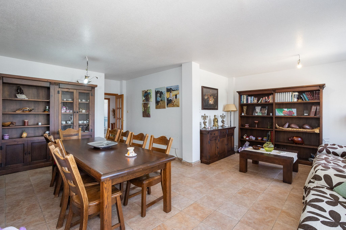 Se vende Villa - Chalet de 6 dormitorios en Costa Blanca, Alicante, España