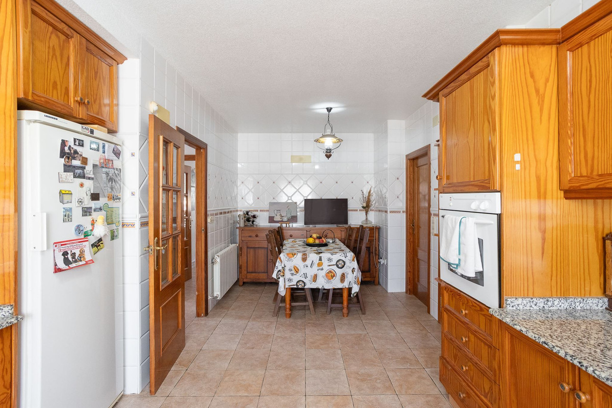 Se vende Villa - Chalet de 6 dormitorios en Costa Blanca, Alicante, España