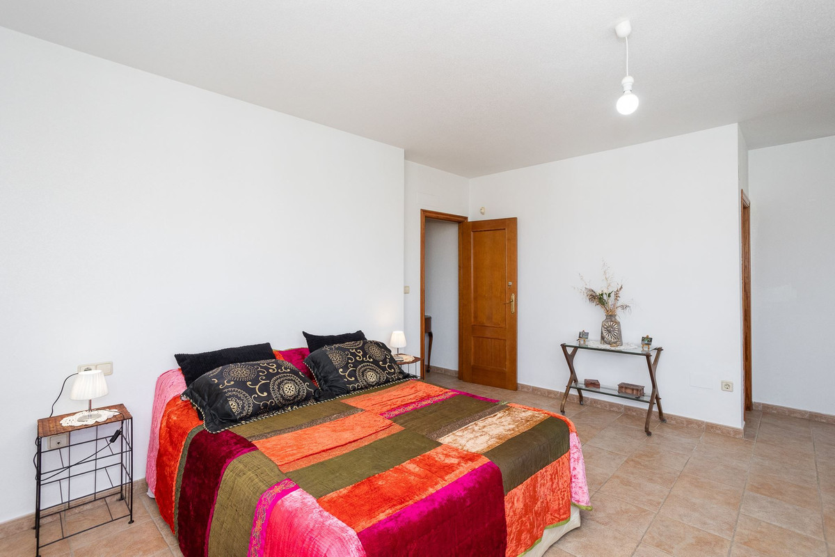 Se vende Villa - Chalet de 6 dormitorios en Costa Blanca, Alicante, España
