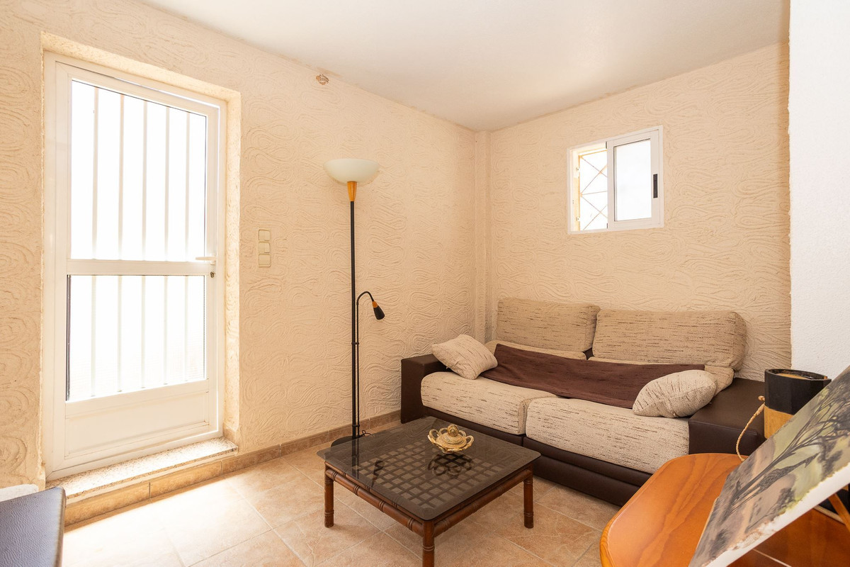 Se vende Villa - Chalet de 6 dormitorios en Costa Blanca, Alicante, España