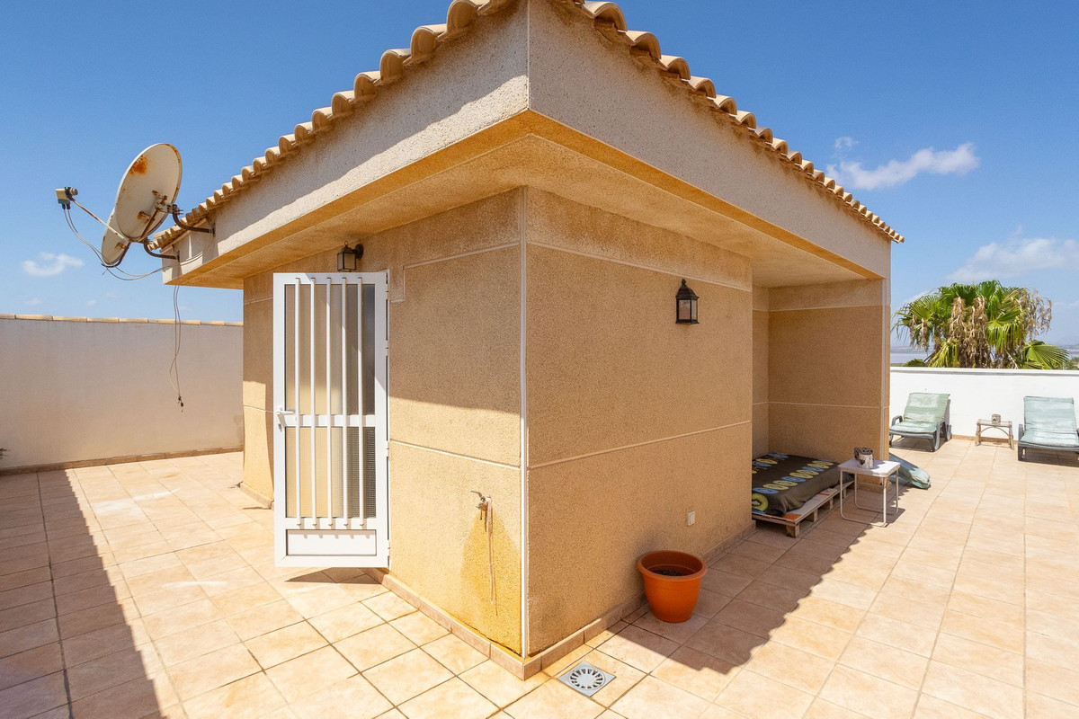 Se vende Villa - Chalet de 6 dormitorios en Costa Blanca, Alicante, España