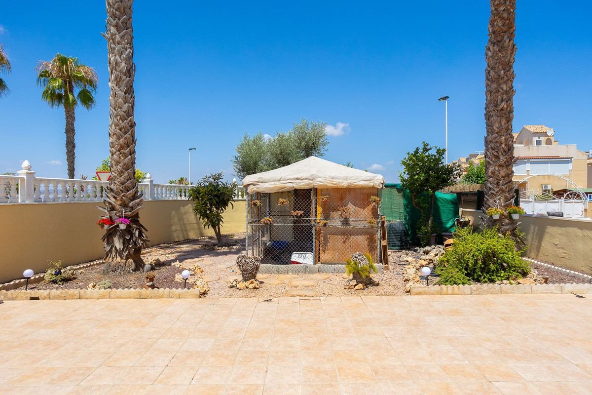 Se vende Villa - Chalet de 6 dormitorios en Costa Blanca, Alicante, España