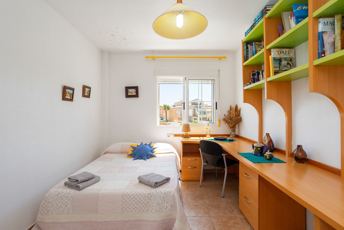 Se vende Villa - Chalet de 6 dormitorios en Costa Blanca, Alicante, España