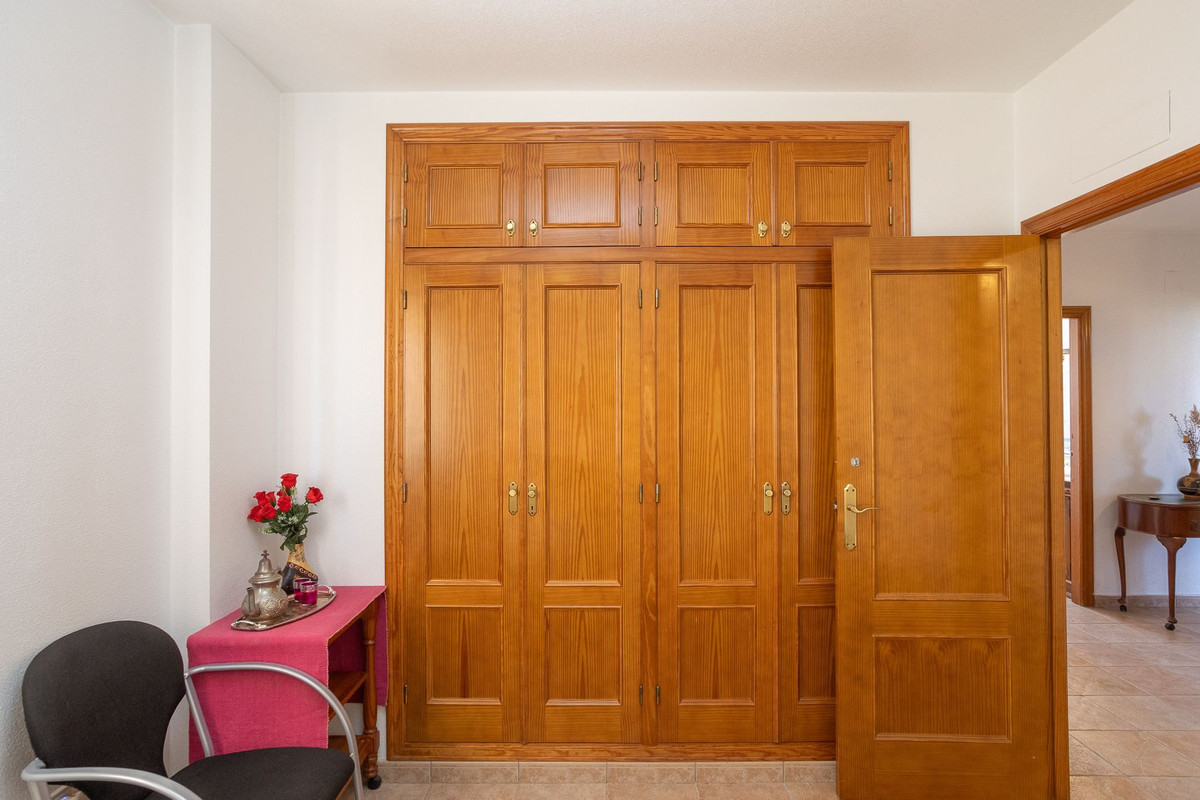 Se vende Villa - Chalet de 6 dormitorios en Costa Blanca, Alicante, España