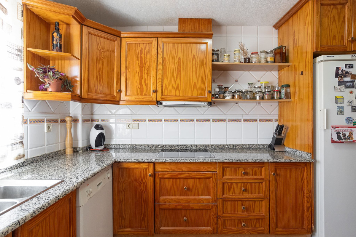 Se vende Villa - Chalet de 6 dormitorios en Costa Blanca, Alicante, España
