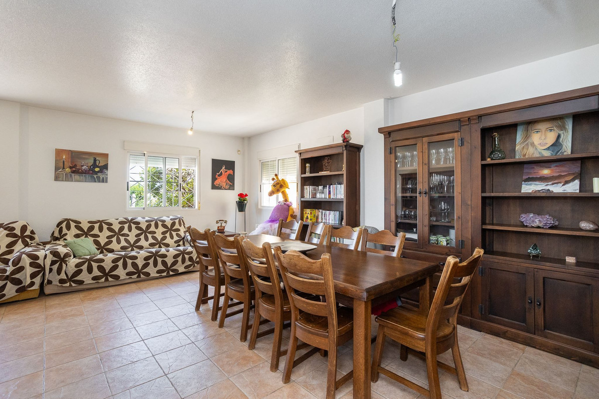 Se vende Villa - Chalet de 6 dormitorios en Costa Blanca, Alicante, España