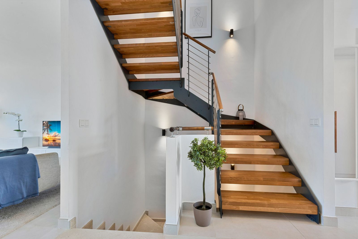 3 Bed Townhouse for sale in Fuengirola Costa Del Sol, Málaga, Spain