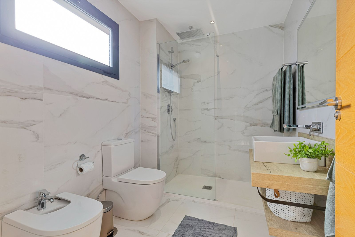 3 Bed Townhouse for sale in Fuengirola Costa Del Sol, Málaga, Spain