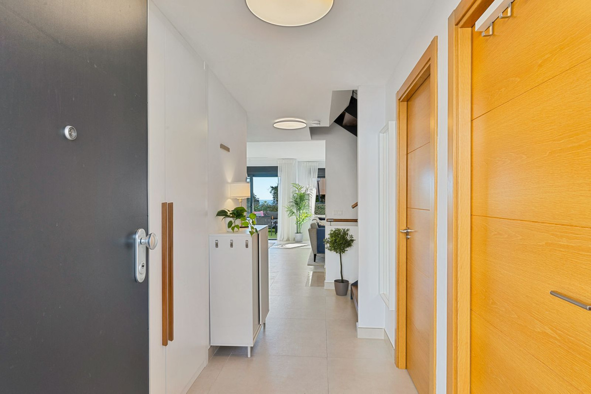 3 Bed Townhouse for sale in Fuengirola Costa Del Sol, Málaga, Spain