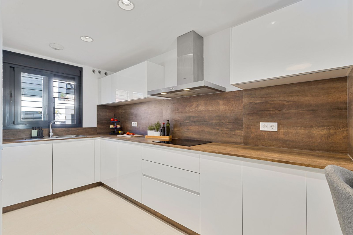 3 Bed Townhouse for sale in Fuengirola Costa Del Sol, Málaga, Spain
