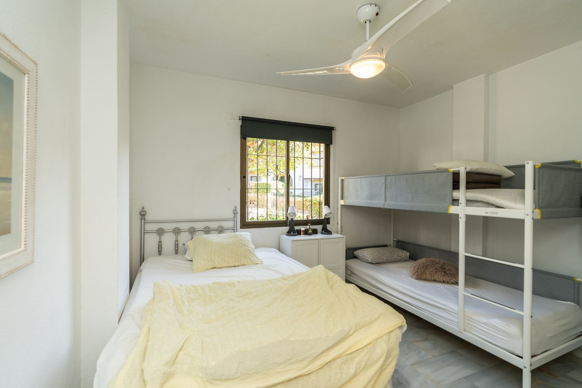 Se vende Apartamento Planta Baja de 2 dormitorios en Costa Del Sol, Málaga, España