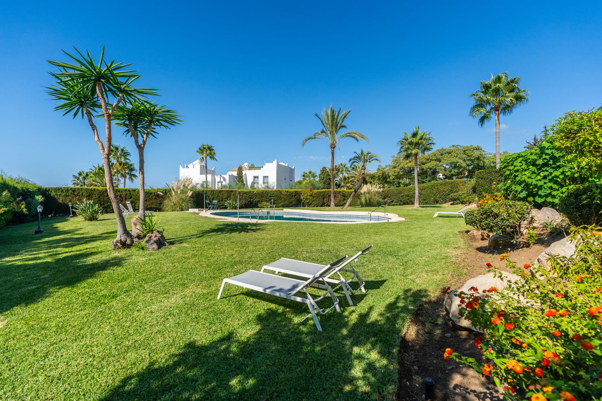 Se vende Apartamento Planta Baja de 2 dormitorios en Costa Del Sol, Málaga, España