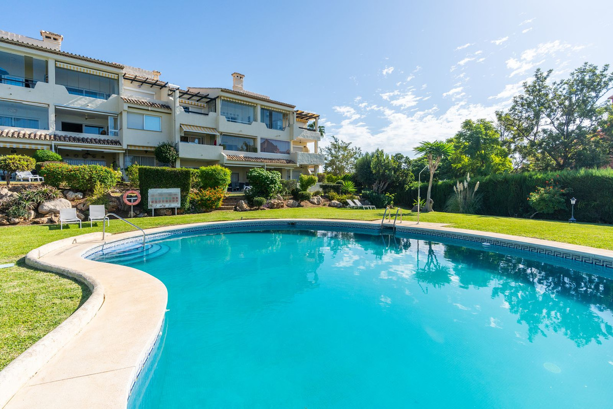 Se vende Apartamento Planta Baja de 2 dormitorios en Costa Del Sol, Málaga, España