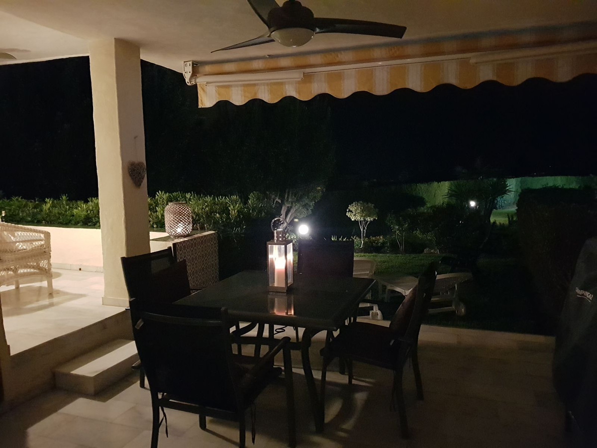 Se vende Apartamento Planta Baja de 2 dormitorios en Costa Del Sol, Málaga, España