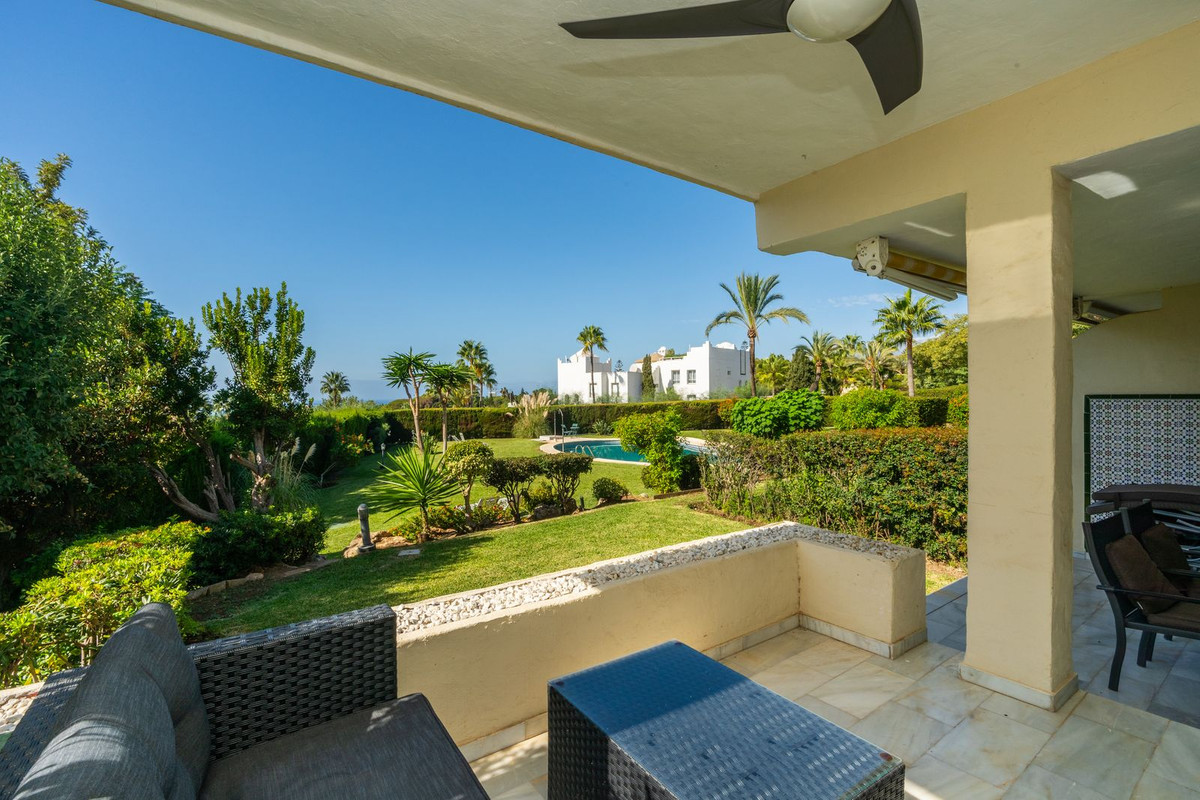 Se vende Apartamento Planta Baja de 2 dormitorios en Costa Del Sol, Málaga, España